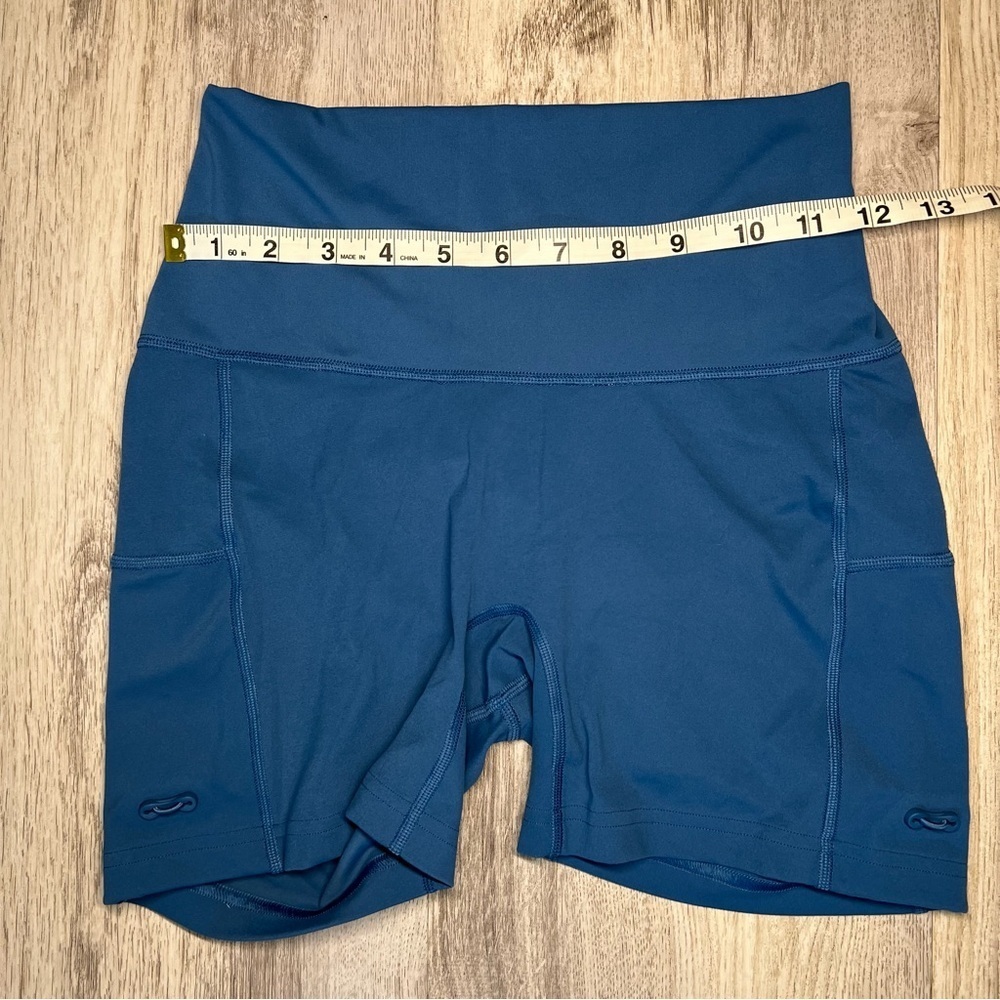 Gymshark Women's Blue High-Waisted Shorts Size Small - Picture 5 of 10